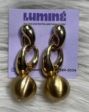 Cargar imagen en el visor de la galería, Aretes Estela Dorada