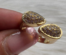 Cargar imagen en el visor de la galería, Anillo Reina Dorada
